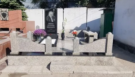 Изготовление и установка двойного памятника на кладбище фото 5